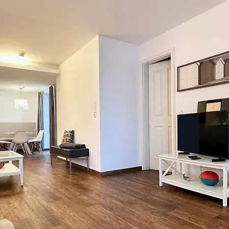 Skipperlodge - Versteck Am Strom